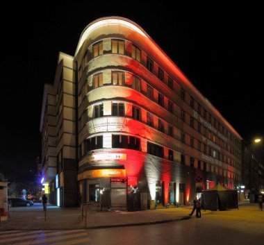 Fotografia. Budynek Domu Śląskiego, w którym mieści się oddział Ulica Pomorska.