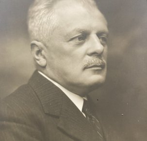 Pokaz pamiątek po prof. Izydorze Stella-Sawickim (1881-1957)