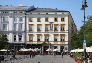 Fotografia kolorowa przedstawiająca Pałac Krzysztofory, oddział Muzeum Krakowa.